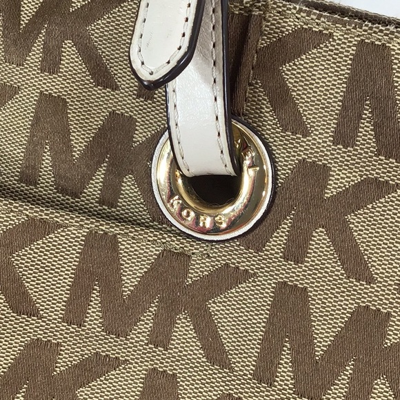Michael Kors khaki signature shoulder tote - Picture 2 of 13